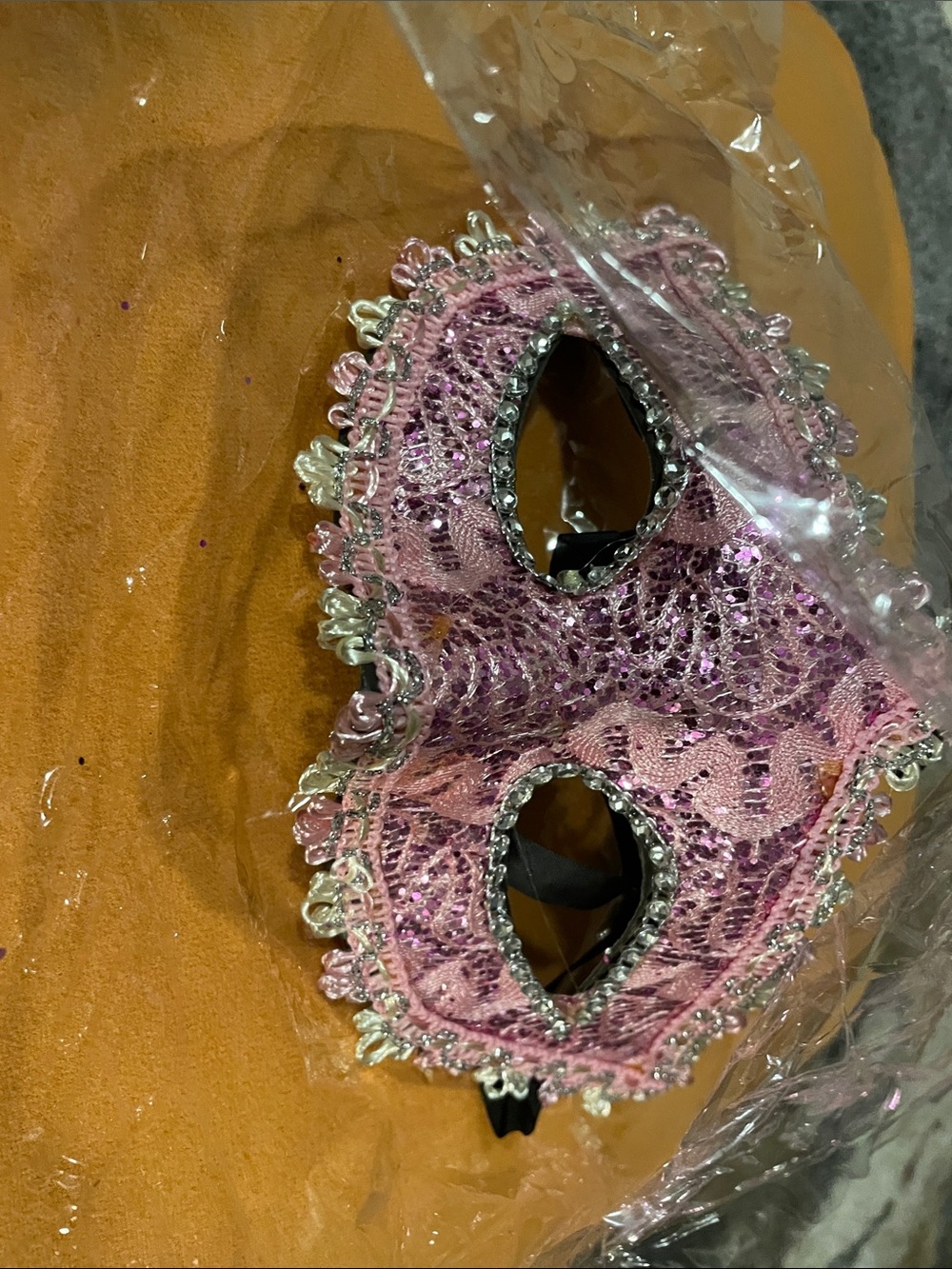 Women's Pink Lace Masquerade Eye Mask - Elegant Party Accessory